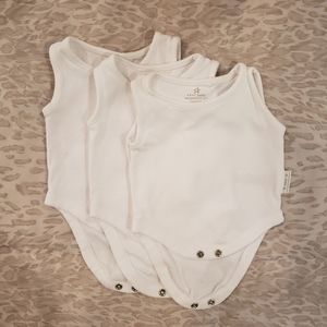 NEXT White Sleeveless Singlet Bundle NB